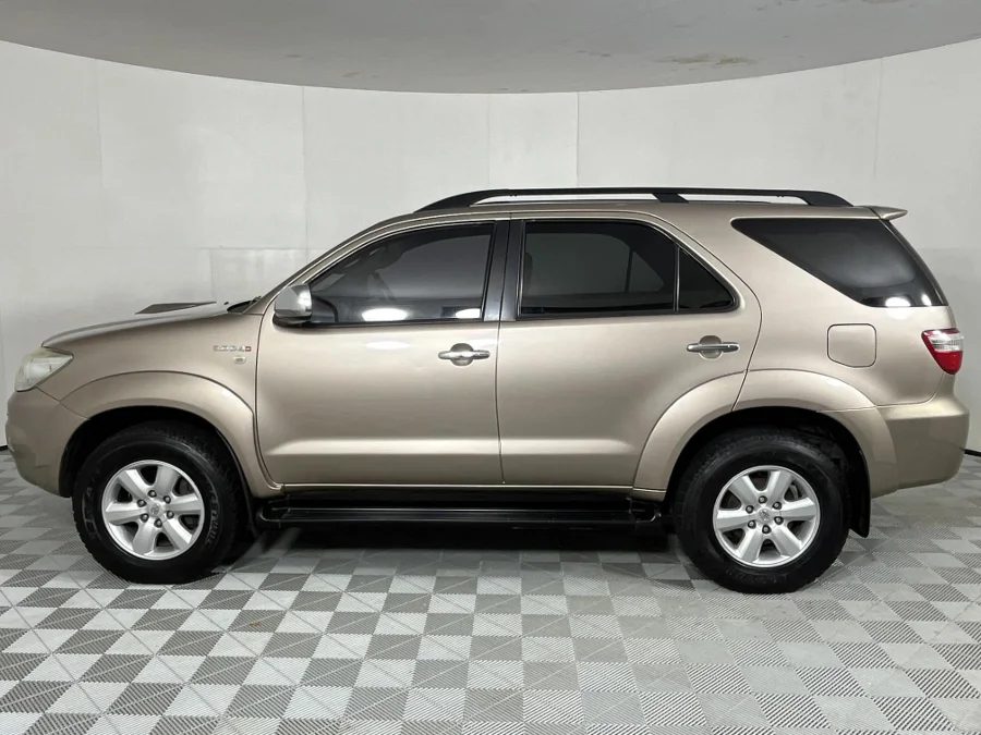 Used 2011 Toyota Fortuner 3.0D-4D 4x4 - WeBuyCars Gqeberha