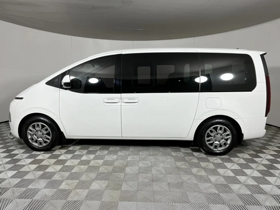 Used 2022 Hyundai Staria 2.2D Executive 9-seater - WeBuyCars Riverhorse