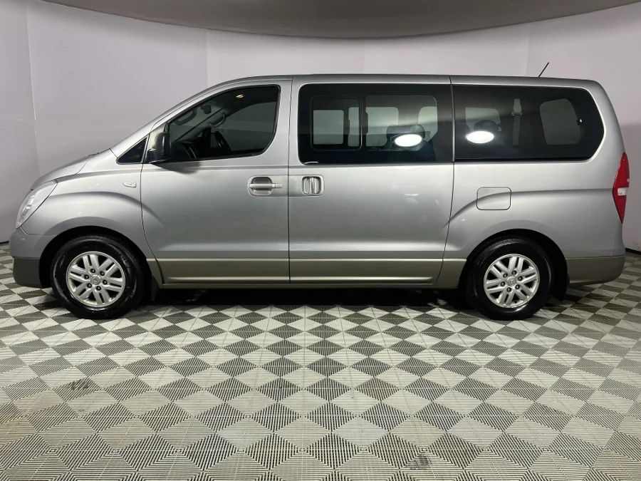 Used 2016 Hyundai H-1 2.5VGTi bus Elite 9-seater - WeBuyCars Durban Used 2016 Hyundai H-1 2.5VGTi bus Elite 9-seater - WeBuyCars Durban