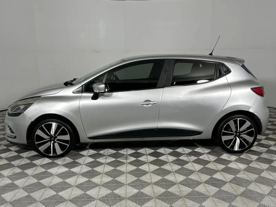 Used 2018 Renault Clio 66kW turbo Authentique - WeBuyCars Richmond
