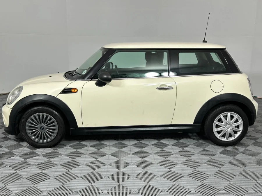 Used 2011 MINI Hatch One - WeBuyCars Lansdowne