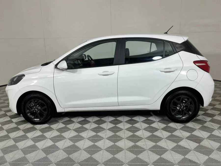 Used 2022 Hyundai Grand i10 1.0 Fluid hatch manual - WeBuyCars JHB South