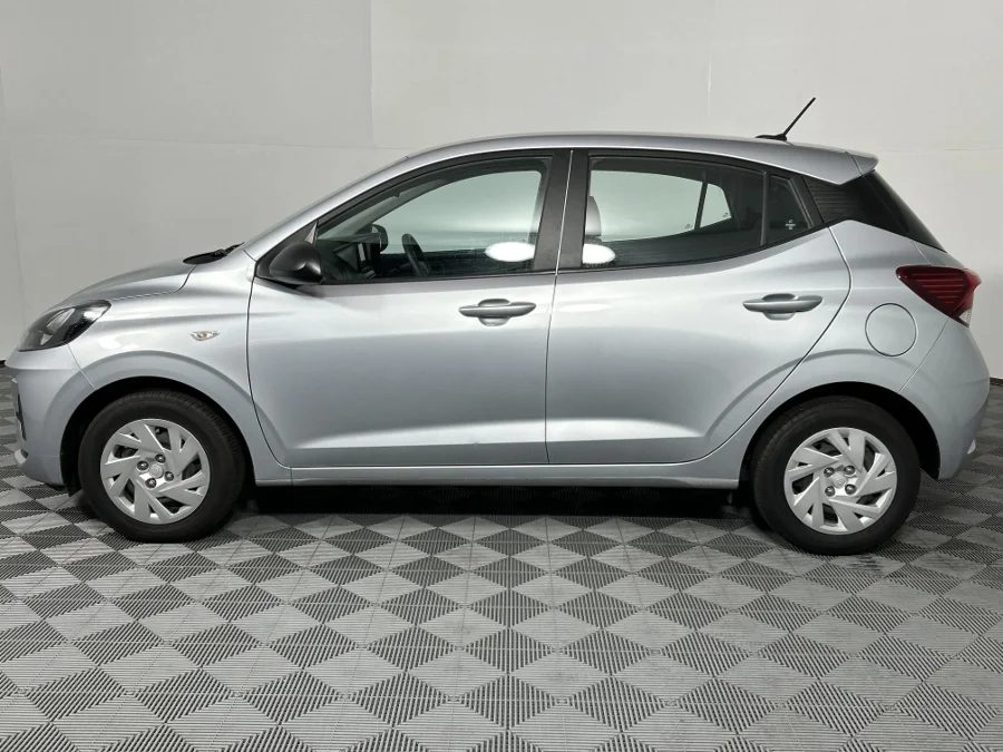 Used 2023 Hyundai Grand i10 1.0 hatch Motion manual - WeBuyCars Richmond