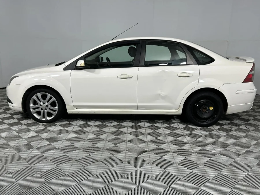 Used 2009 Ford Focus 2.0 4-door Si auto - WeBuyCars Richmond