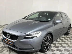 Used 2017 Volvo V40 T5 Momentum