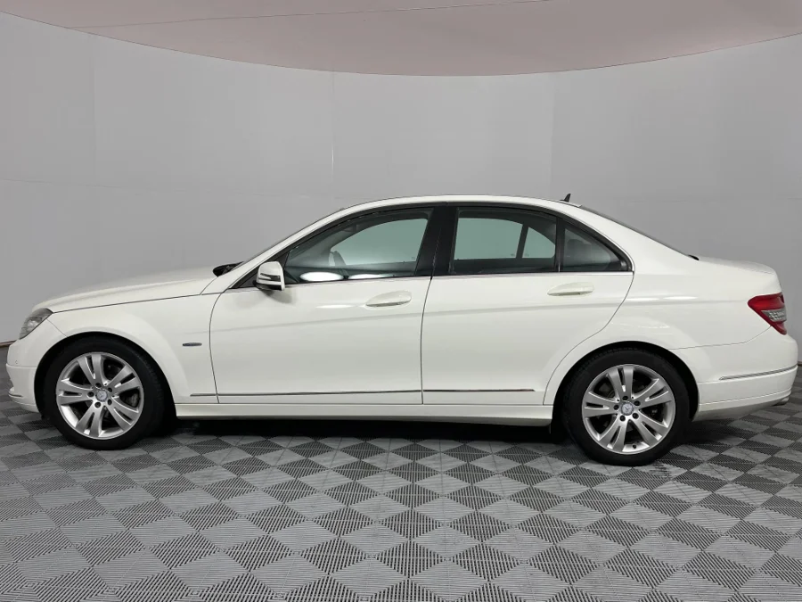 Used 2011 Mercedes-Benz C-Class C200CGI Avantgarde Touchshift - WeBuyCars Lansdowne Used 2011 Mercedes-Benz C-Class C200CGI Avantgarde Touchshift - WeBuyCars Lansdowne