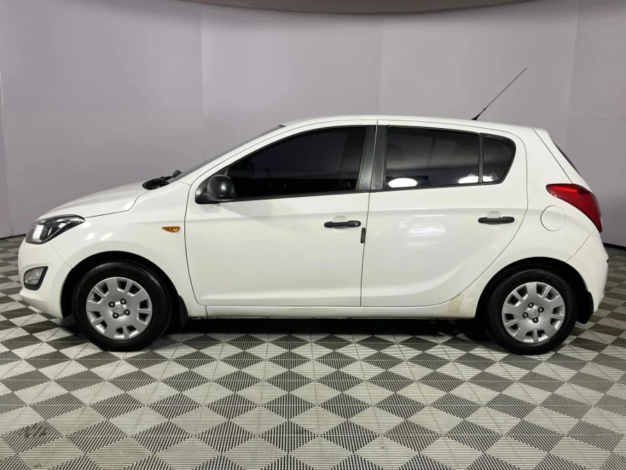 Used 2015 Hyundai i20 1.2 Motion - WeBuyCars Durban