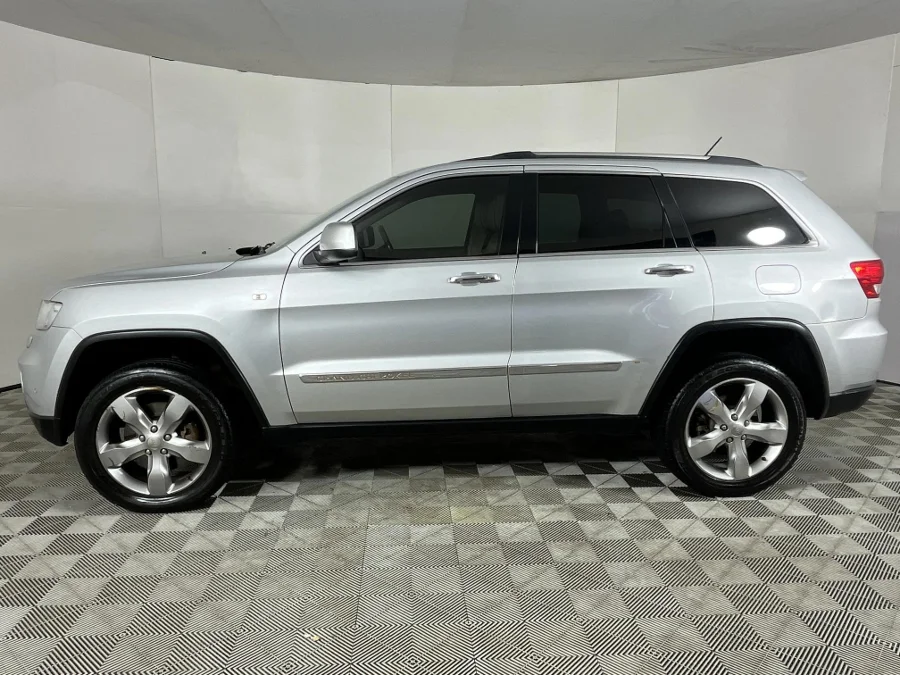 Used 2013 Jeep Grand Cherokee 3.6L Overland - WeBuyCars The Dome