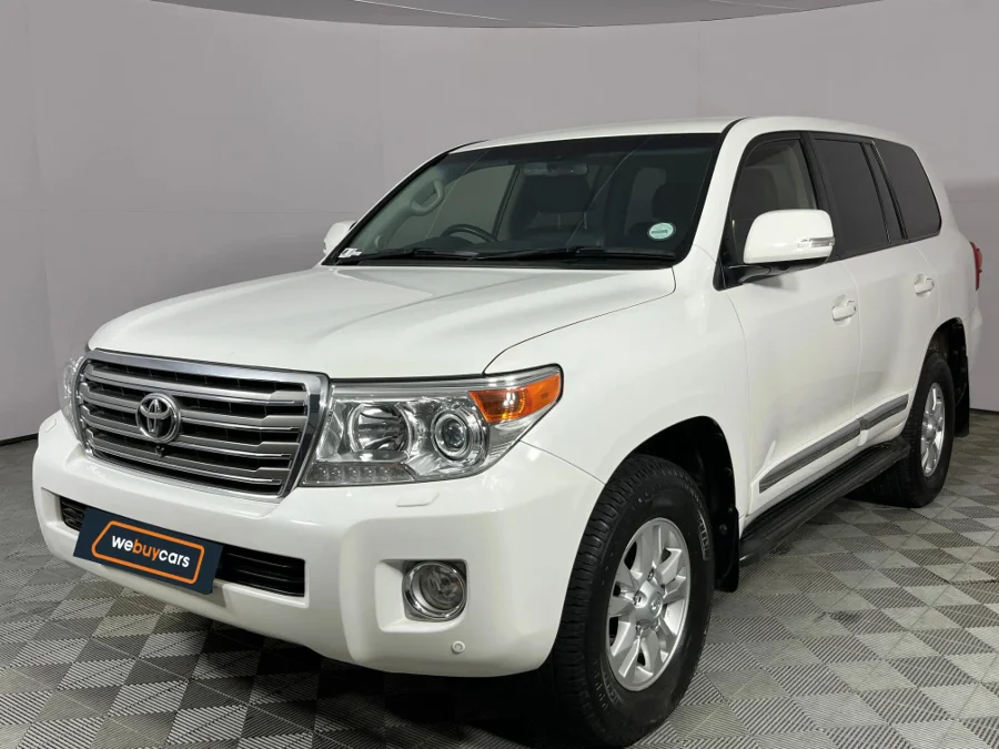 Used 2014 Toyota Land Cruiser 200 4.5D-4D V8 VX - WeBuyCars Richmond Used 2014 Toyota Land Cruiser 200 4.5D-4D V8 VX - WeBuyCars Richmond