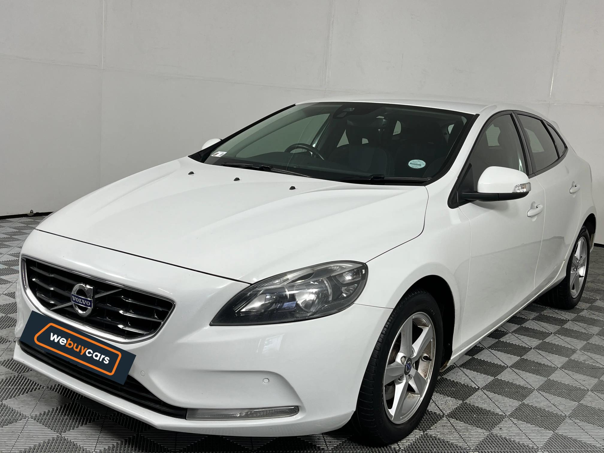 Used 2016 Volvo V40 T3 Kinetic