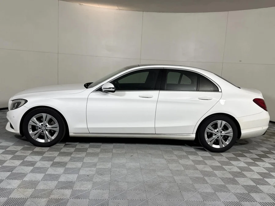 Used 2017 Mercedes-Benz C-Class C180 Avantgarde auto - WeBuyCars The Dome