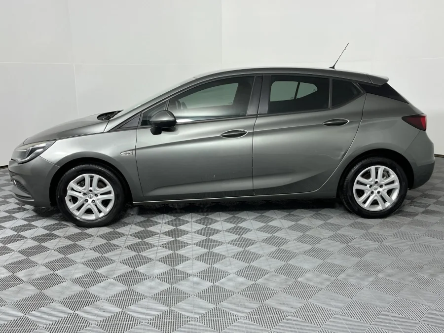 Used 2017 Opel Astra hatch 1.0T - WeBuyCars Vereeniging