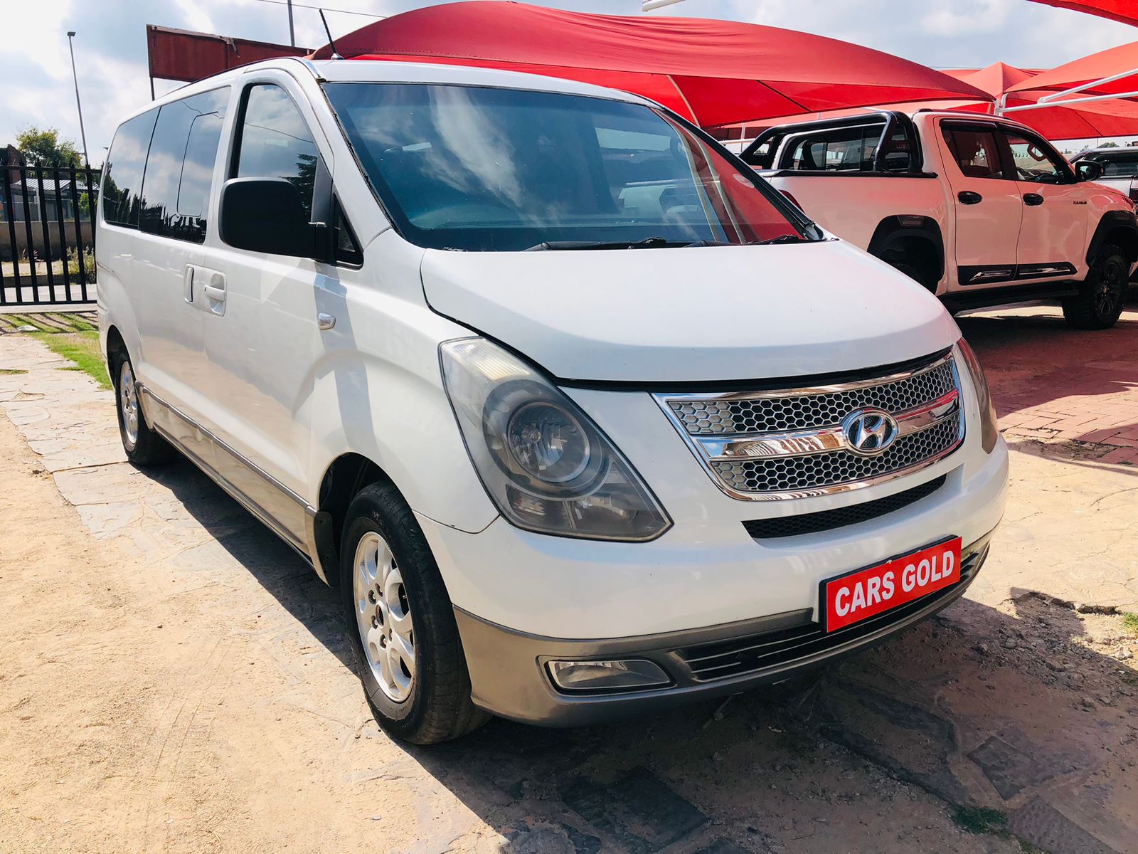 Used 2011 Hyundai H-1 H-1 2.4 wagon GLS