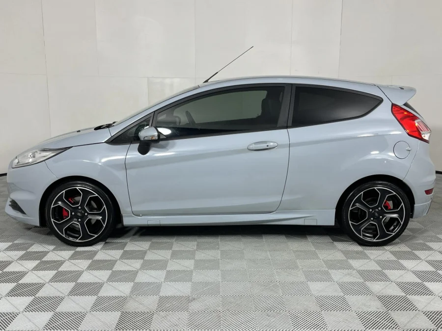 Used 2017 Ford Fiesta ST200 - WeBuyCars Midstream