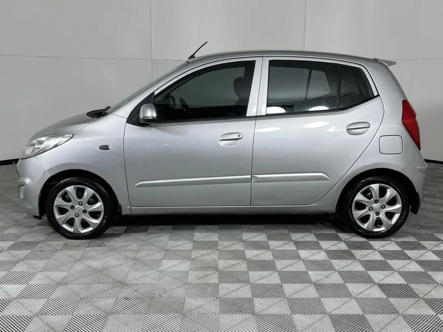 Used 2015 Hyundai i10 1.1 Motion - WeBuycars East London