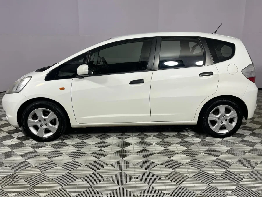 Used 2009 Honda Jazz 1.4 LX - WeBuyCars Durban Used 2009 Honda Jazz 1.4 LX - WeBuyCars Durban