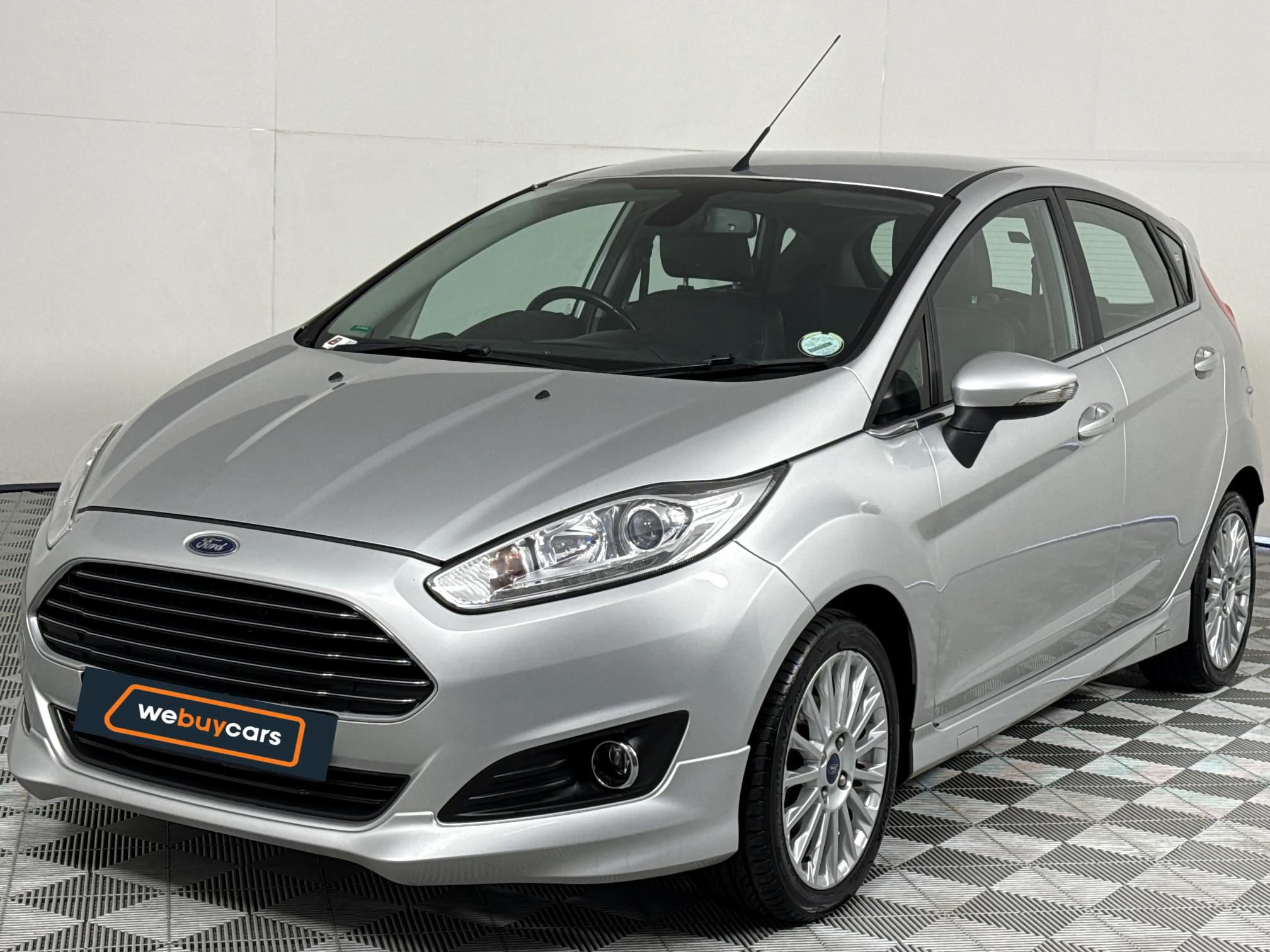 Used 2017 Ford Fiesta 5-door 1.0T Titanium
