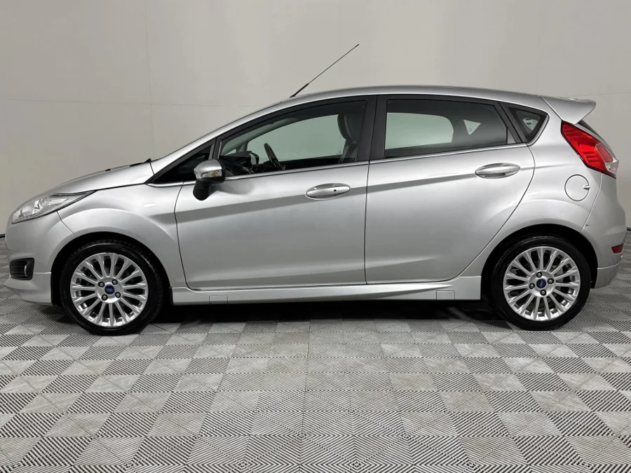 Used 2017 Ford Fiesta 5-door 1.0T Titanium - WeBuyCars Vereeniging Used 2017 Ford Fiesta 5-door 1.0T Titanium - WeBuyCars Vereeniging