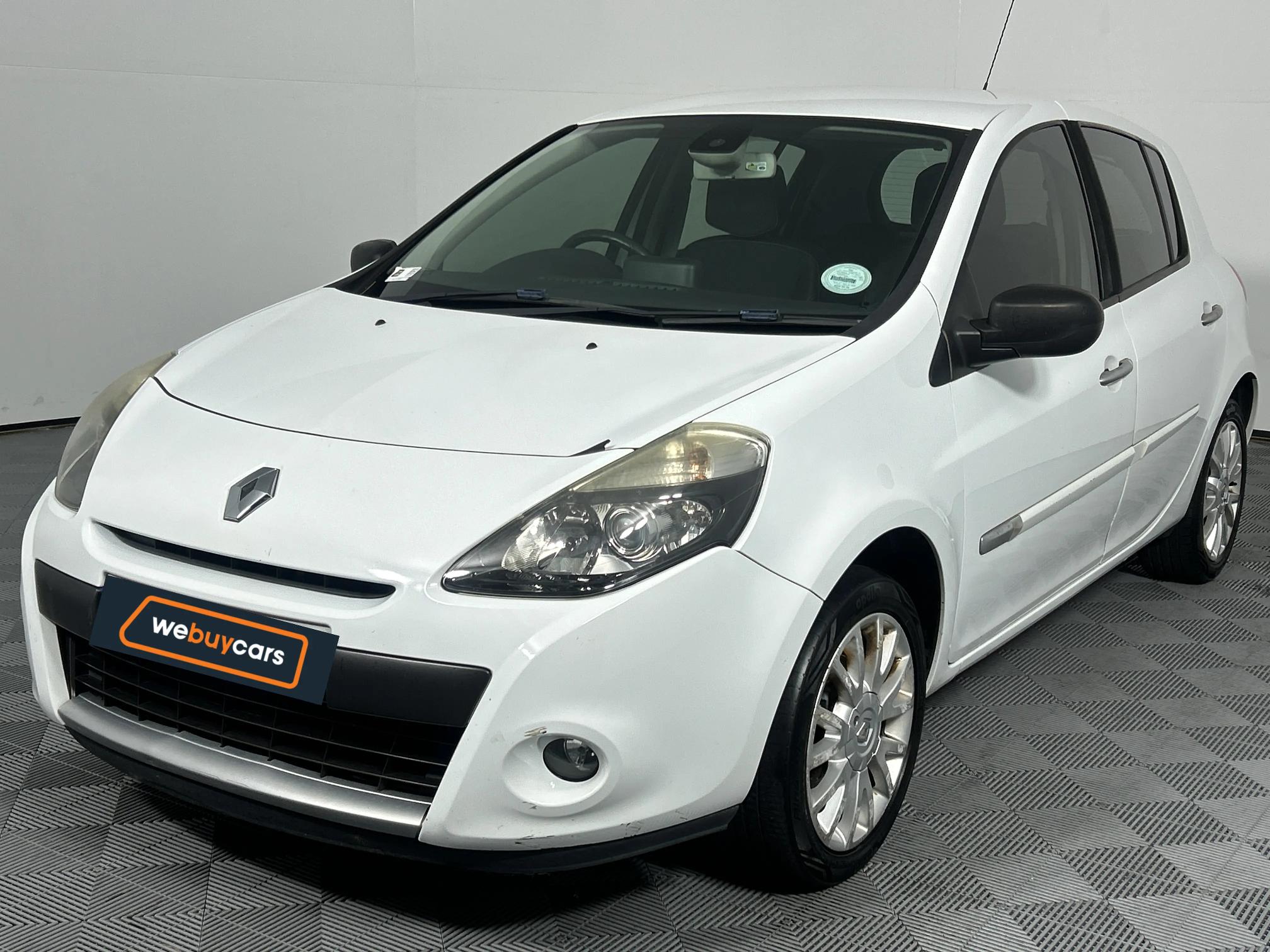 Used 2011 Renault Clio 1.6 Dynamique automatic