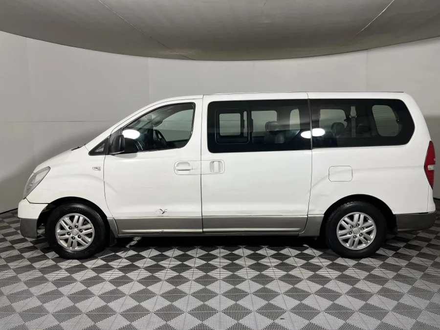 Used 2016 Hyundai H-1 2.5VGTi bus Elite 9-seater - WeBuyCars Germiston
