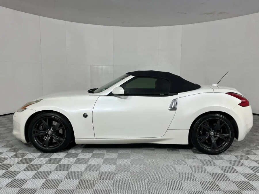 Used 2013 Nissan 370Z roadster automatic - WeBuyCars Gqeberha