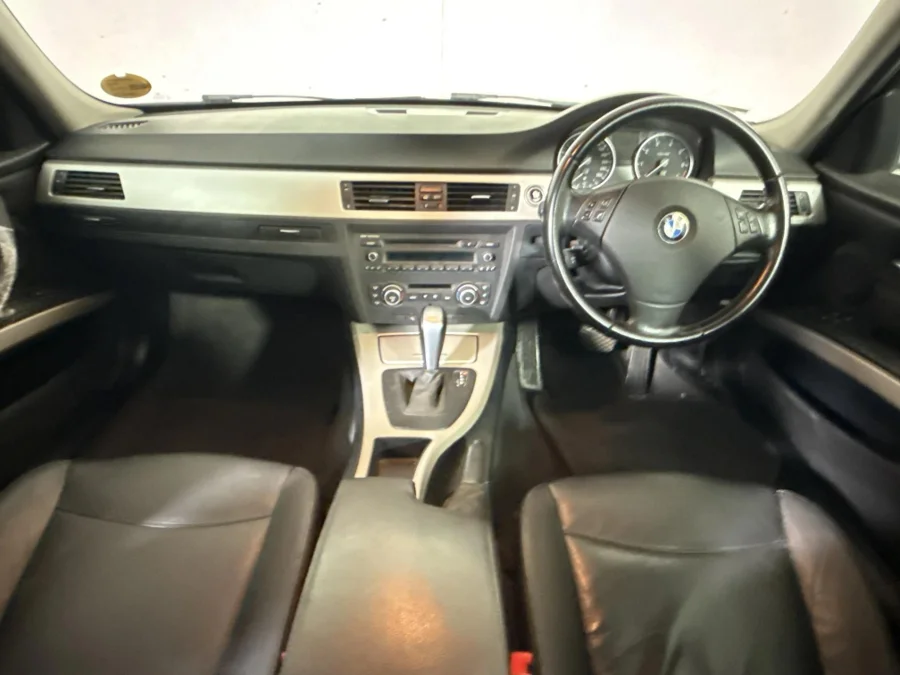 Used 2011 BMW 3 Series 320i Individual auto - WeBuyCars Midstream