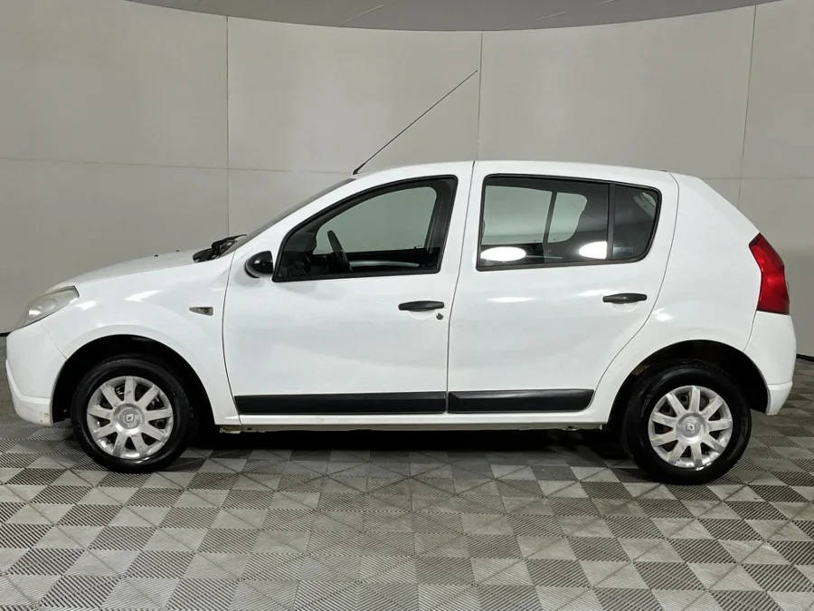 Used 2011 Renault Sandero 1.6 Dynamique - WeBuyCars Polokwane