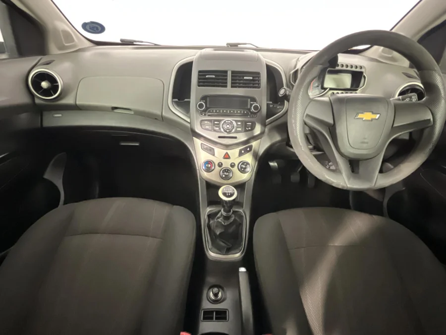 Used 2012 Chevrolet Sonic hatch 1.6 LS Black&White Edition - WeBuyCars Lansdowne