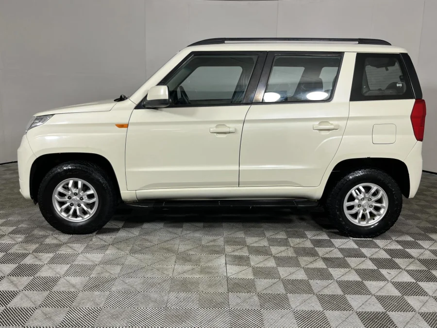 Used 2017 Mahindra TUV300 1.5CRDe T8 - WeBuyCars The Dome