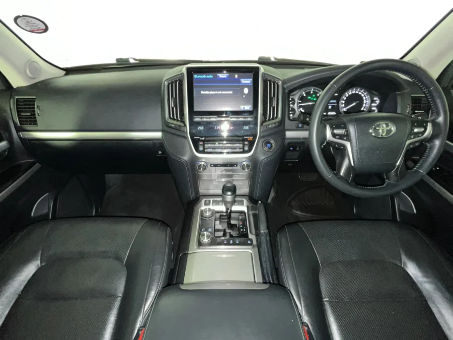 Used 2017 Toyota Land Cruiser 200 4.5D-4D V8 VX - WeBuyCars Germiston