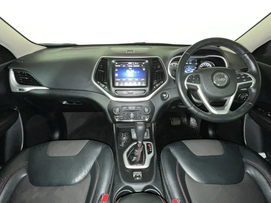 Used 2019 Jeep Cherokee 3.2L 4x4 Trailhawk - WeBuyCars Midstream