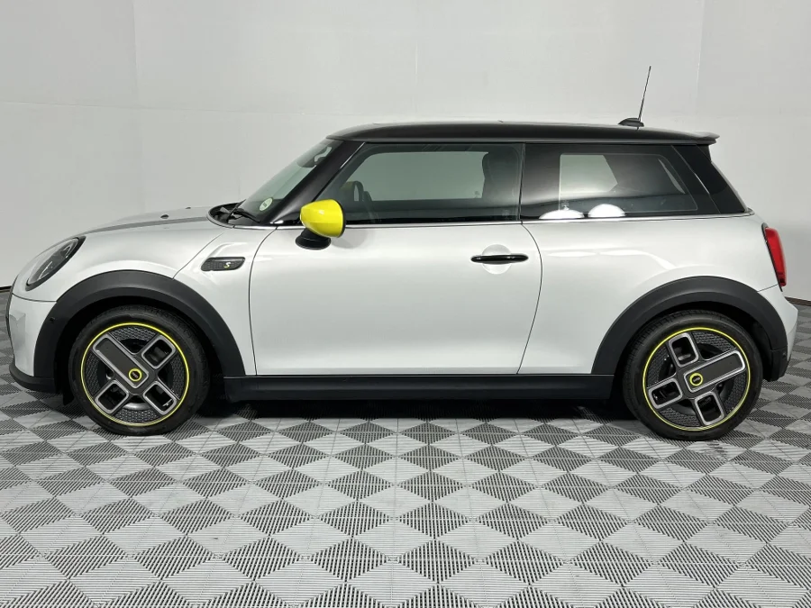 Used 2023 MINI Hatch Cooper SE Hatch 3-door - WeBuyCars Richmond
