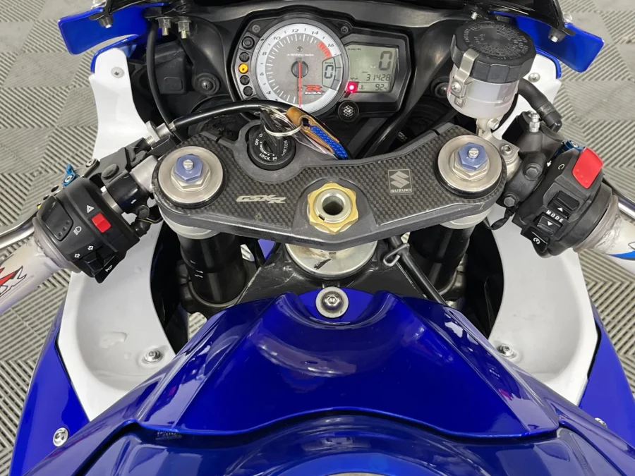 Used 2009 Suzuki GSX-R GSX R750 - WeBuyCars Silverlakes Used 2009 Suzuki GSX-R GSX R750 - WeBuyCars Silverlakes