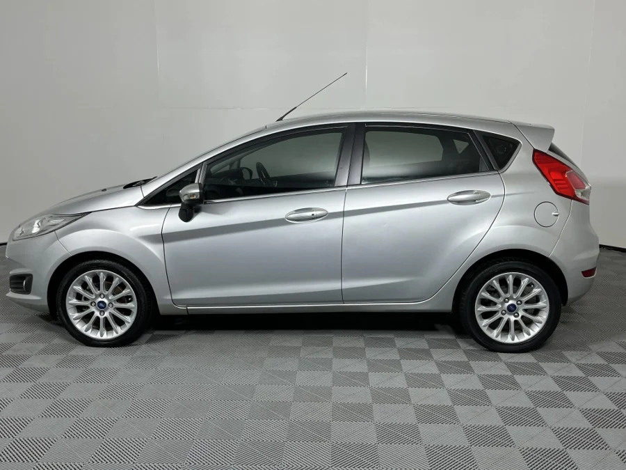Used 2013 Ford Fiesta 5-door 1.0T Titanium - WeBuyCars  Witbank