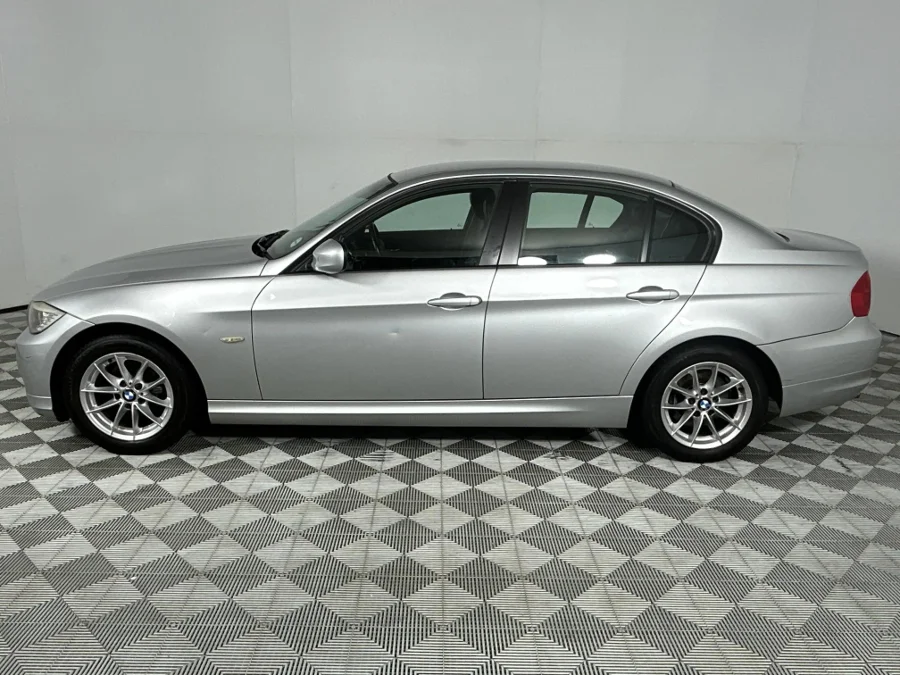 Used 2011 BMW 3 Series 320i Start - WeBuyCars Lansdowne