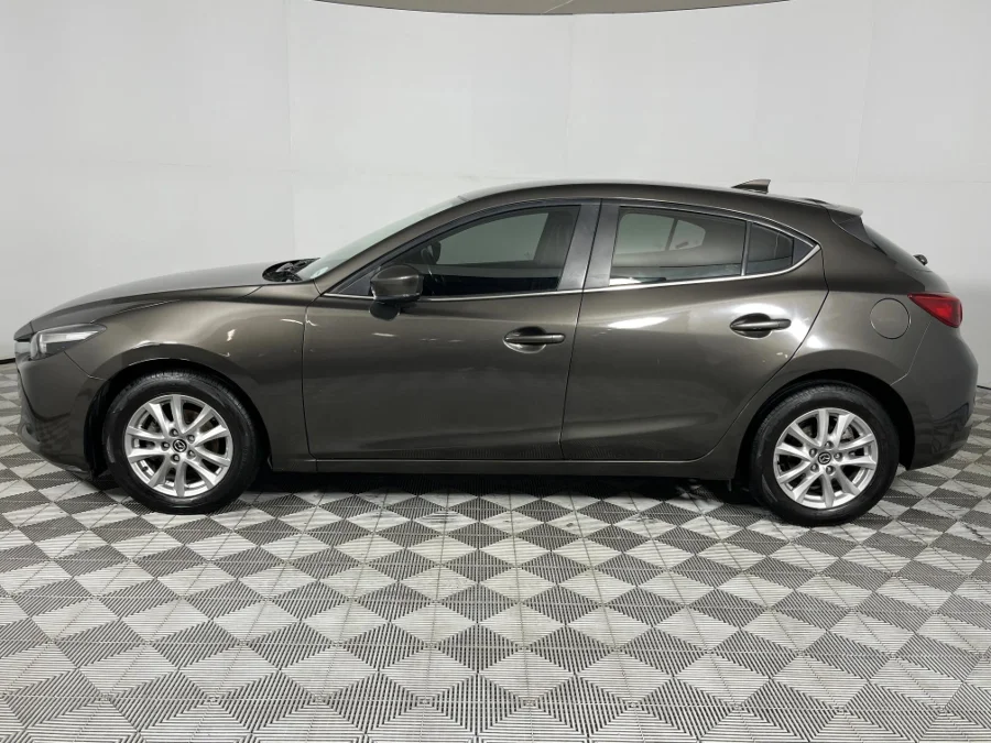 Used 2018 Mazda Mazda3 hatch 1.6 Dynamic auto - WeBuyCars Lansdowne