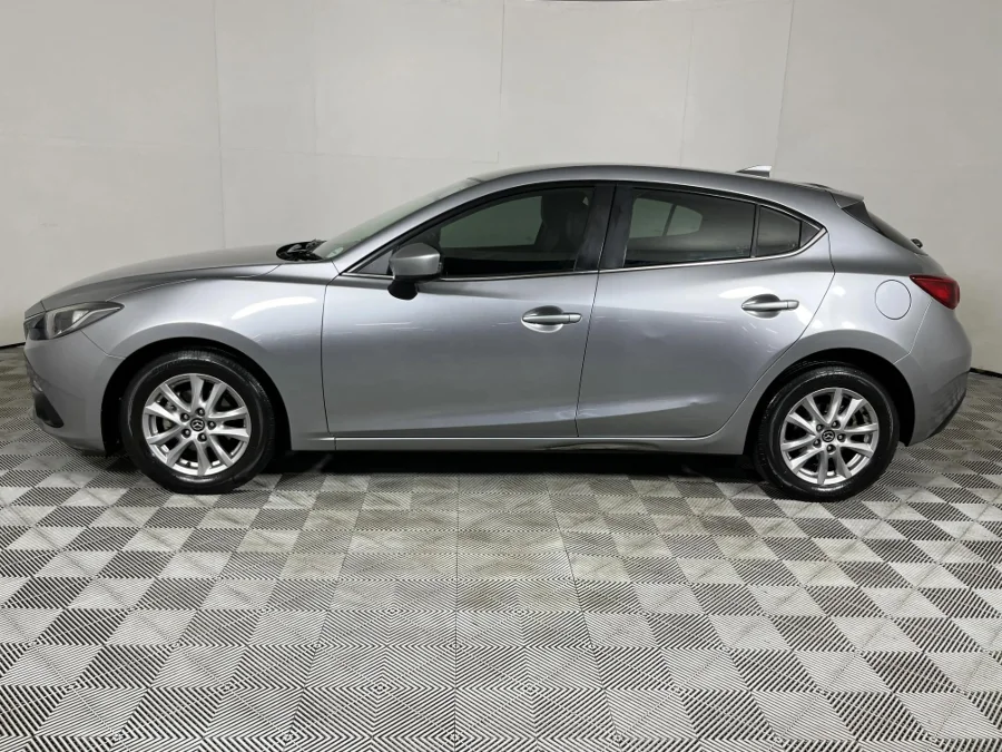 Used 2015 Mazda Mazda3 hatch 1.6 Dynamic - WeBuyCars The Dome Used 2015 Mazda Mazda3 hatch 1.6 Dynamic - WeBuyCars The Dome