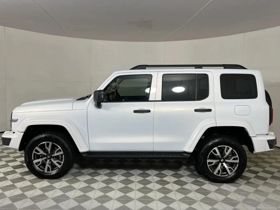 Used 2025 GWM Tank 300 2.4T Ultra Luxury 4WD - WeBuyCars JHB South