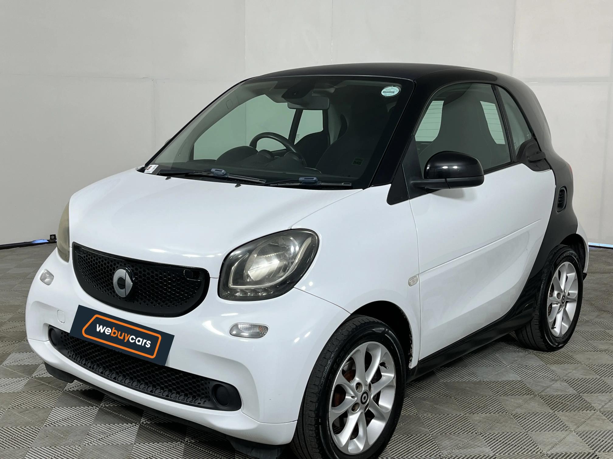 Used 2016 smart fortwo coupe 52kW passion
