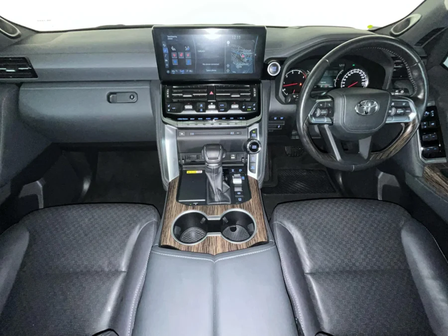 Used 2023 Toyota Land Cruiser 300 3.3D ZX - WeBuyCars Durban Used 2023 Toyota Land Cruiser 300 3.3D ZX - WeBuyCars Durban