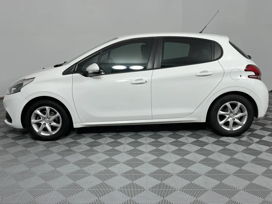 Used 2019 Peugeot 208 1.2 Active - WeBuyCars Lansdowne Used 2019 Peugeot 208 1.2 Active - WeBuyCars Lansdowne