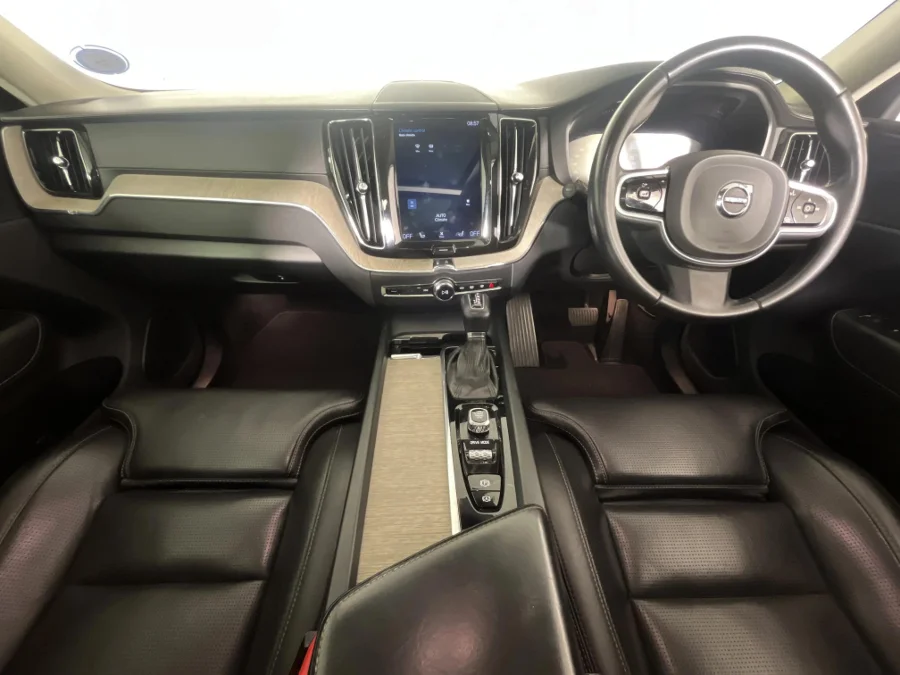 Used 2018 Volvo XC60 D4 AWD Inscription - WeBuyCars Riverhorse