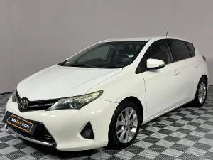Used 2015 Toyota Auris 1.6 XR auto Used 2015 Toyota Auris 1.6 XR auto
