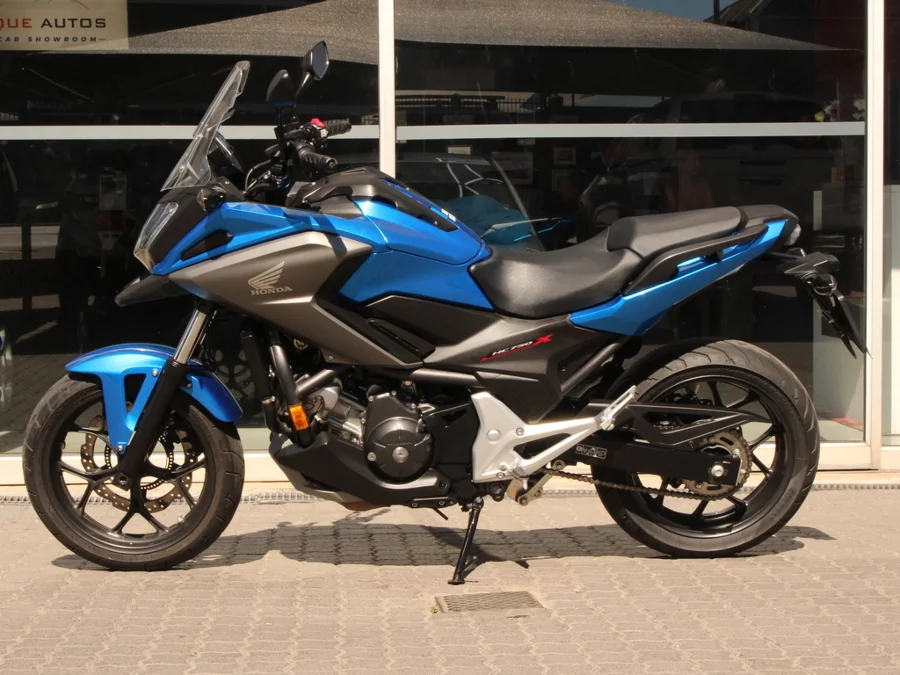 Used 2020 HONDA 750 / 800 NC 750 X DCT - Authentique Autos Used 2020 HONDA 750 / 800 NC 750 X DCT - Authentique Autos