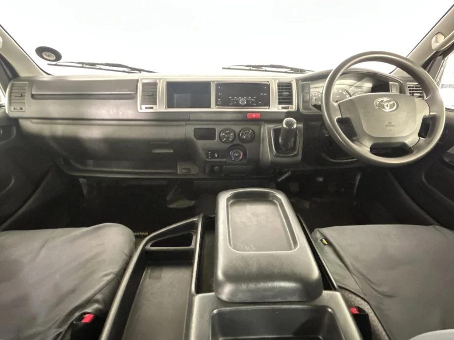 Used 2016 Toyota Quantum 2.7 GL 10-seater bus - WeBuyCars Richmond