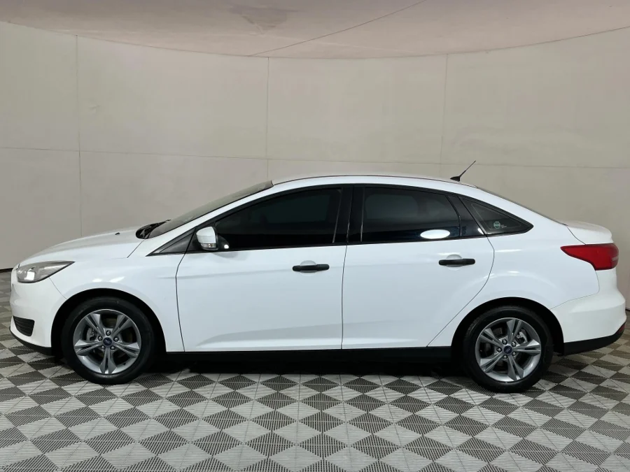 Used 2017 Ford Focus sedan 1.0T Ambiente - WeBuyCars JHB South