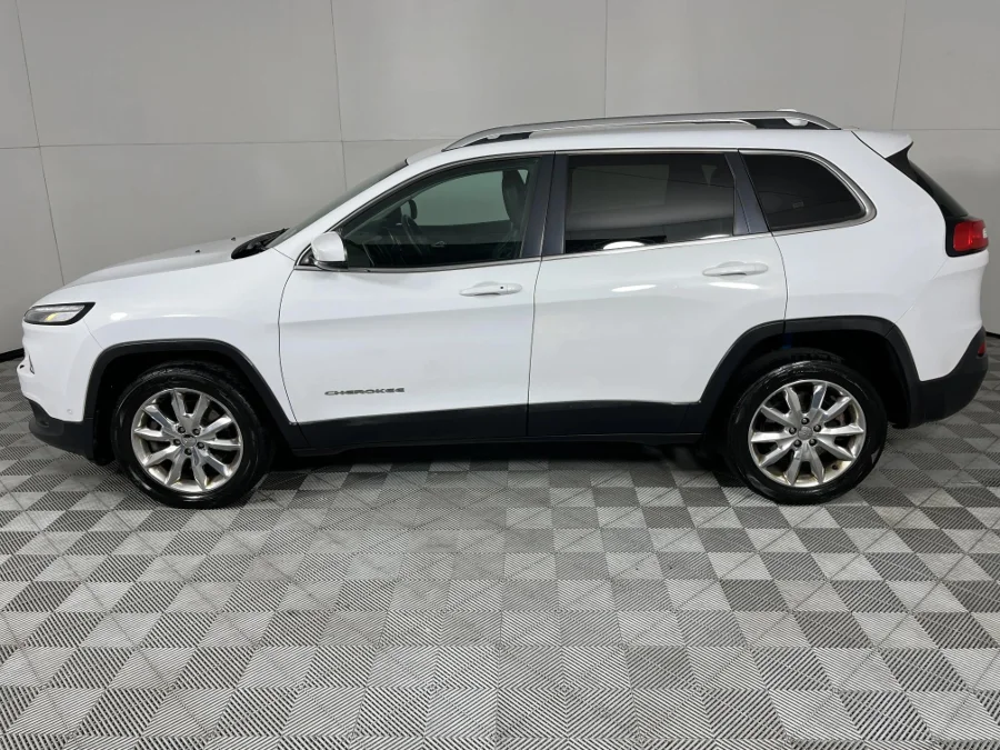 Used 2016 Jeep Cherokee 3.2L Limited 75th Anniversary Edition - WeBuycars East London Used 2016 Jeep Cherokee 3.2L Limited 75th Anniversary Edition - WeBuycars East London