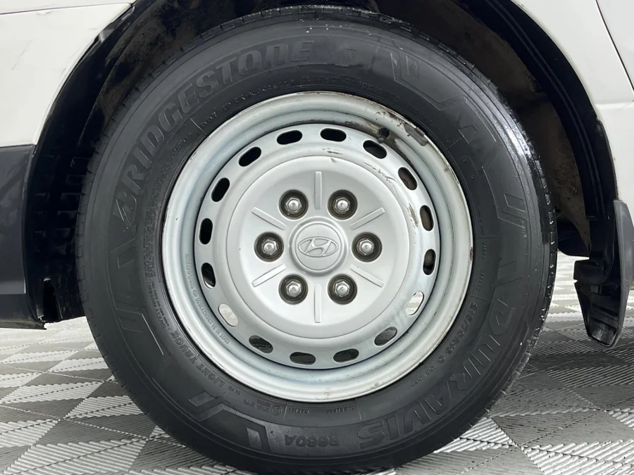 Used 2014 Hyundai H-1 2.5VGTi panel van - WeBuyCars The Dome Used 2014 Hyundai H-1 2.5VGTi panel van - WeBuyCars The Dome