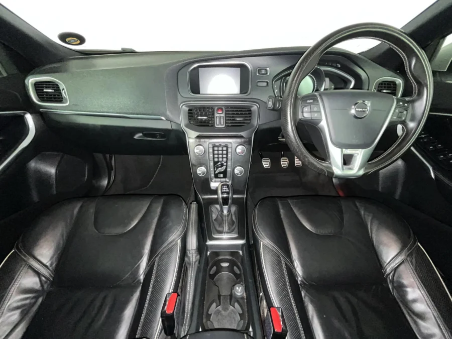 Used 2017 Volvo V40 T3 R-Design - WeBuyCars Durban Used 2017 Volvo V40 T3 R-Design - WeBuyCars Durban