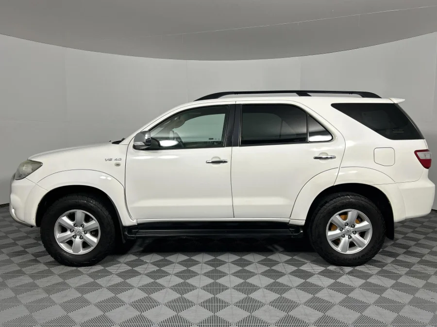 Used 2011 Toyota Fortuner V6 4.0 - WeBuyCars Lansdowne